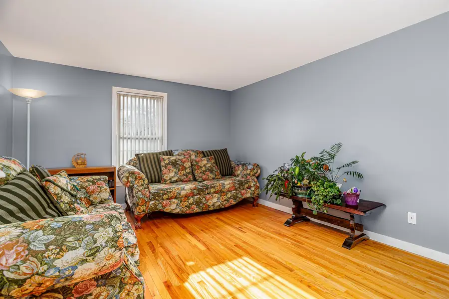 7 Robert Drive, Nashua, NH 03063 - Image #3