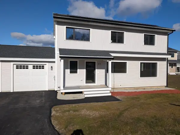 27 Windsor Lane #B, Hudson, NH 03051