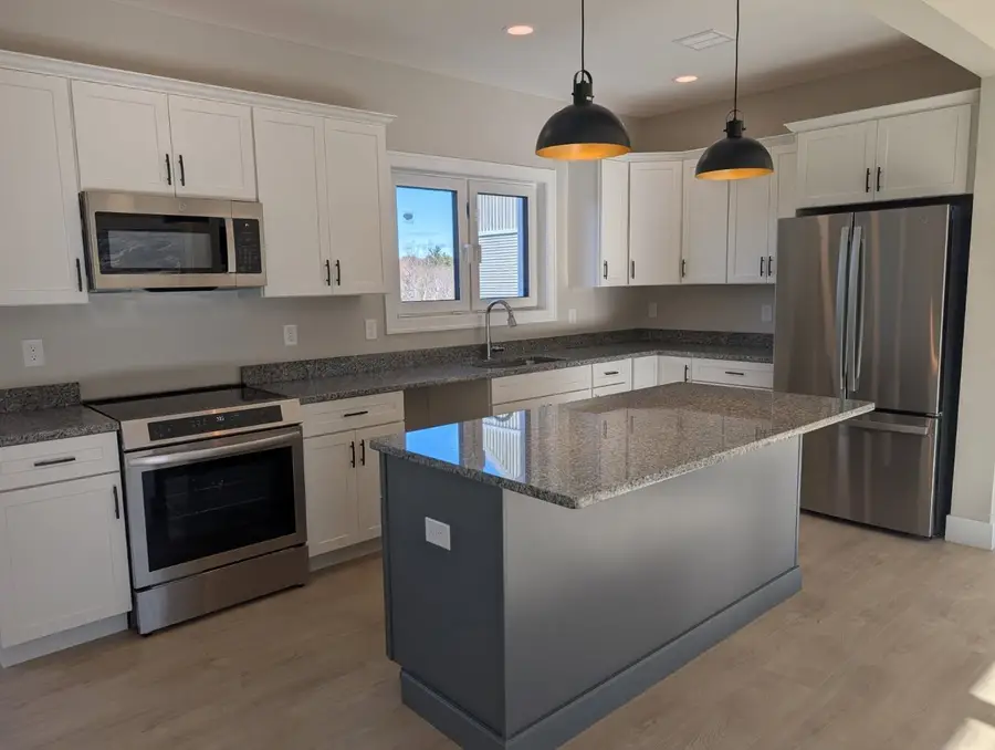 27 Windsor Lane #B, Hudson, NH 03051 - Image #2