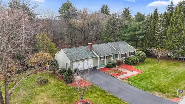 29 Golden Gate Drive, Hooksett, NH 03106