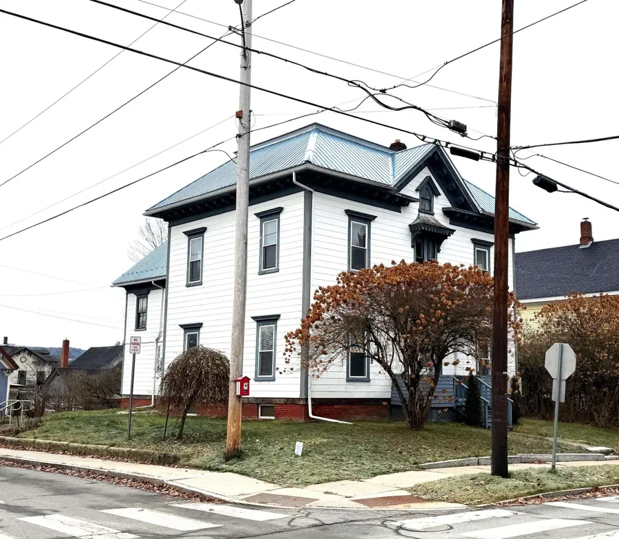 324 Cliff Street, Saint Johnsbury, VT 05819 - Image #3