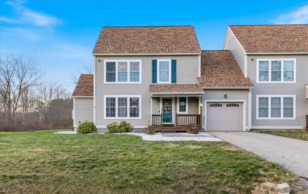 43 Abbey Road, Brentwood, NH 03833