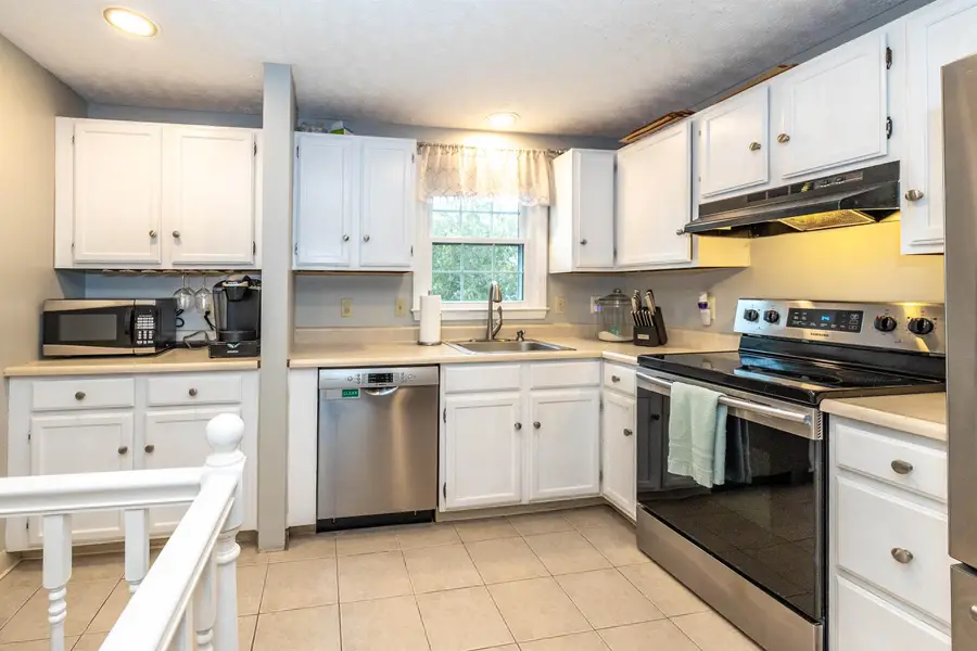 50 Edward J. Roy Drive, Manchester, NH 03104 - Image #2