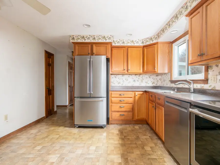 36 Hampton Drive, Nashua, NH 03063 - Image #3