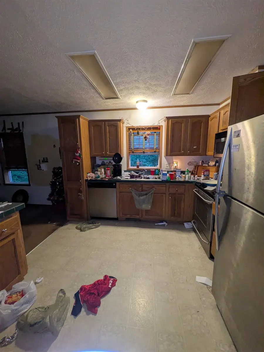 19 Sullivan Drive, Allenstown, NH 03275 - Image #2