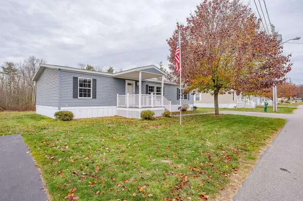 16 Edmund Meadow Lane, Hampstead, NH 03841