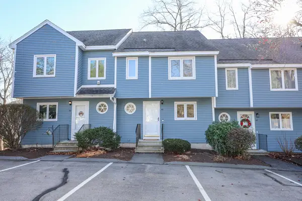 40 Merrimack Drive, Merrimack, NH 03054