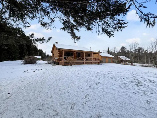 116 Little River Road, Carroll, NH 03595