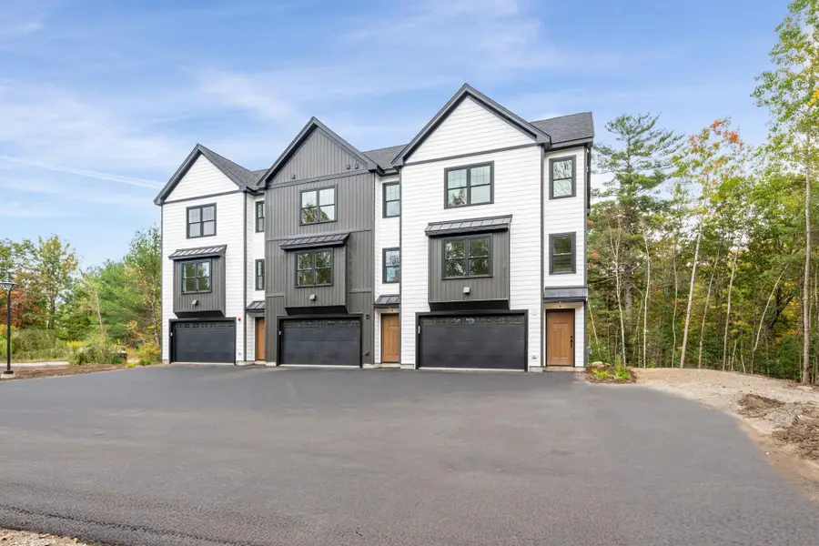 14 C Mohawk Drive, Londonderry, NH 03053 - Image #2