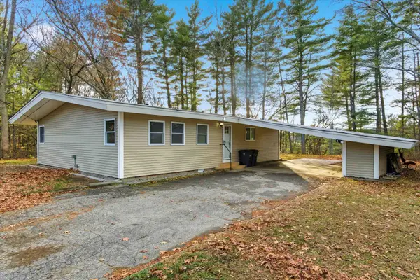 2 Memory Lane, Hooksett, NH 03106