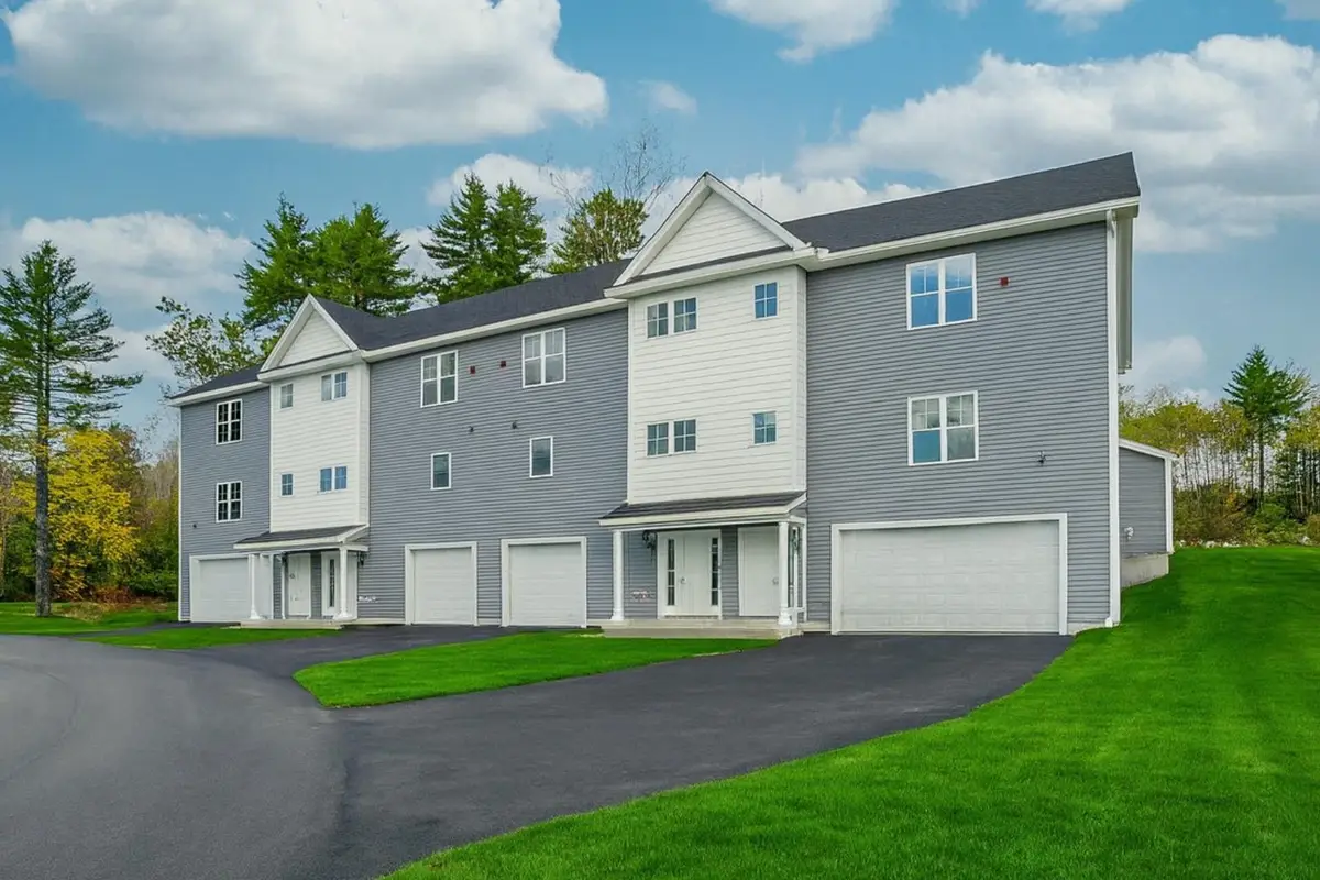 21 Autumn Lane, Raymond, NH 03077 - Image #1