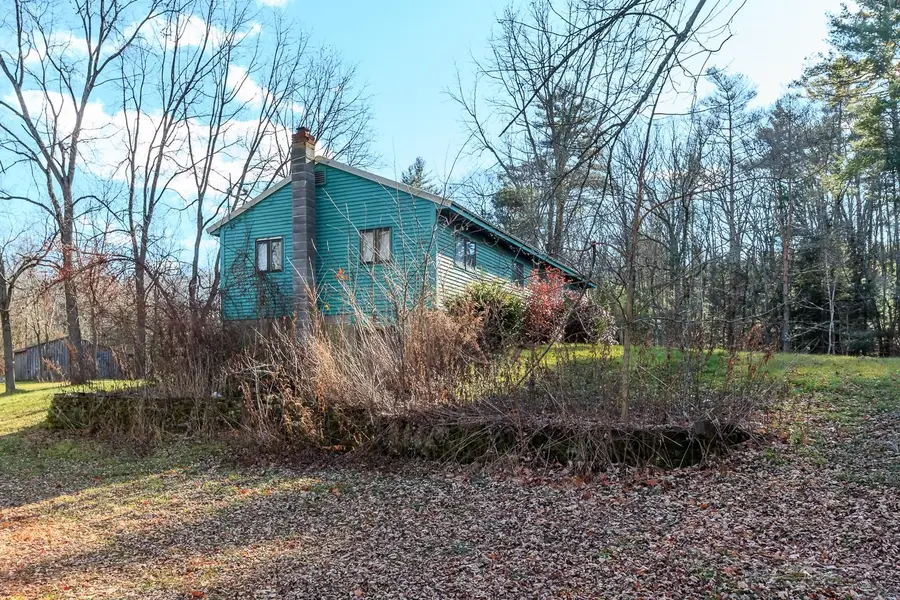 396 Dearborn Road, Auburn, NH 03032 - Image #3