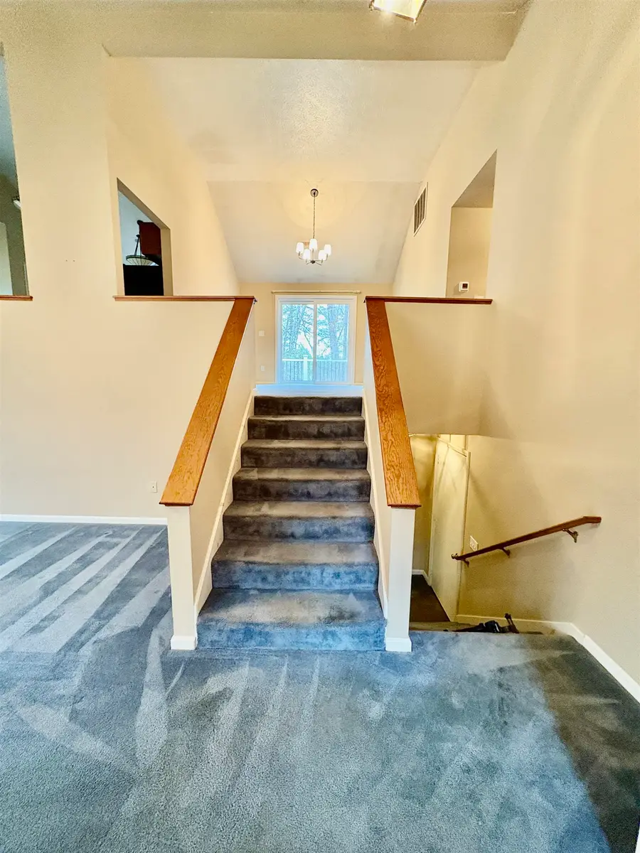 11 Scottsdale Drive, Hudson, NH 03051 - Image #2