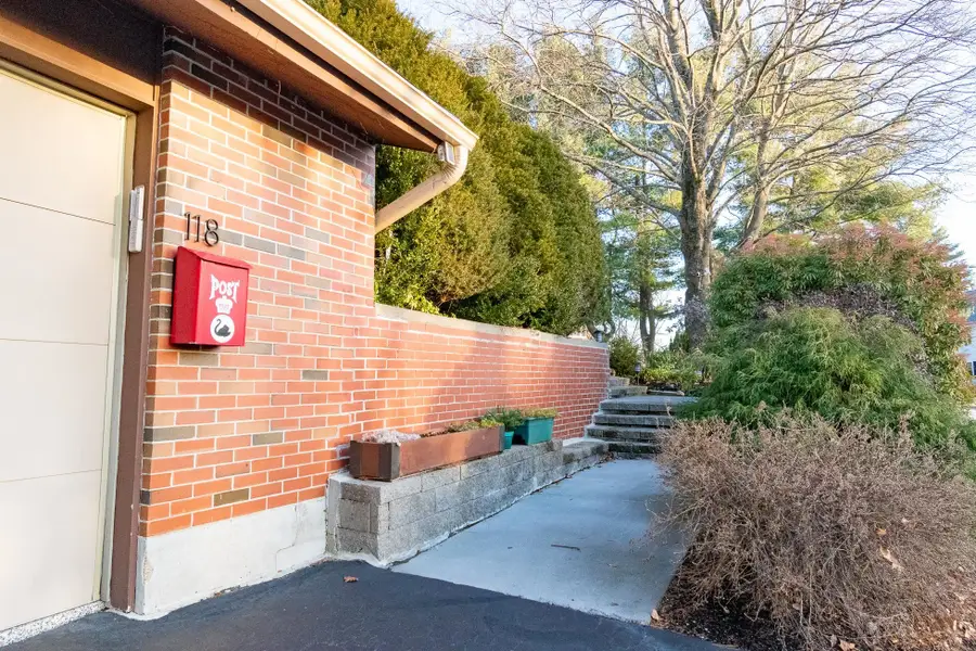 118 Madeline Road, Manchester, NH 03104 - Image #2