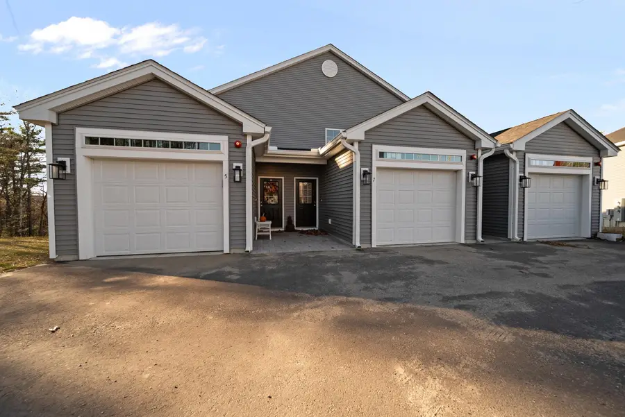 7 Cypress Lane #5, Windham, NH 03087 - Image #2