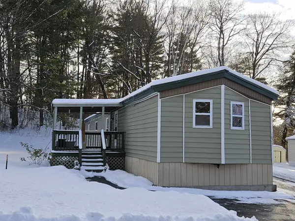 1025 Mountainview Avenue, Charlestown, NH 03603