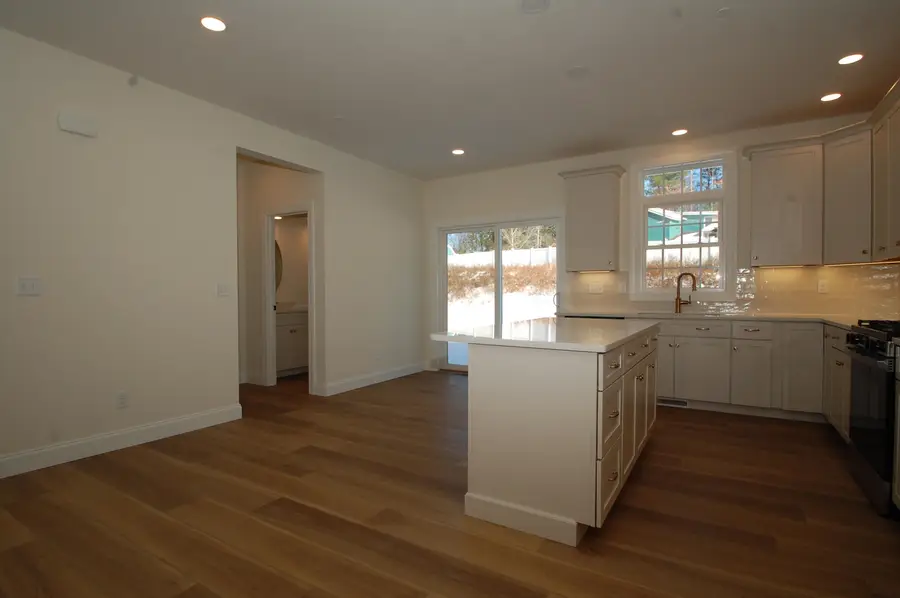 2A Dearborn Circle, Goffstown, NH 03045 - Image #3