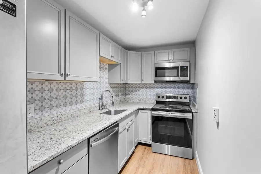 3 Pembroke Drive #20, Derry, NH 03038 - Image #2