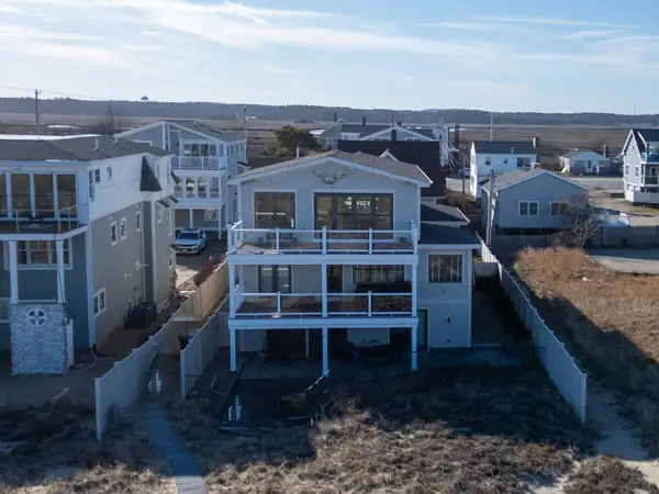 126 Ocean Boulevard, Seabrook, NH 03874