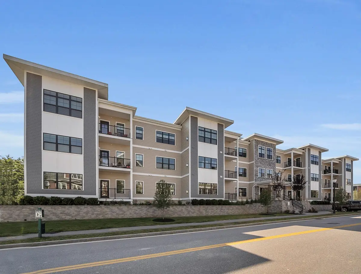 55 Pointe Place #208, Dover, NH 03820 - Image #1