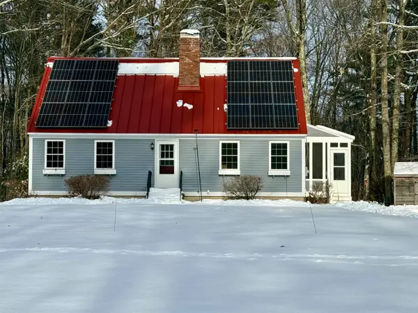 29 Quaker Lane, Barrington, NH 03825