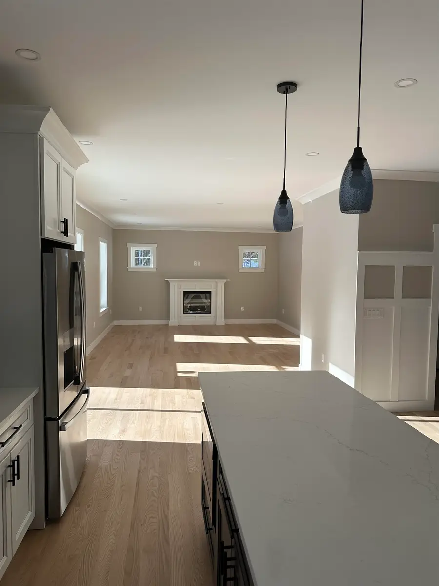 211 Hampstead Road, Derry, NH 03038 - Image #3