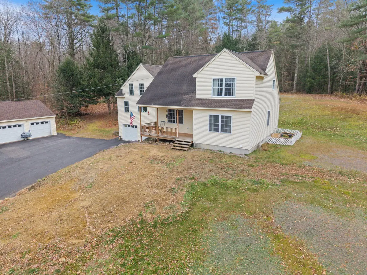 19 Meadow Lark Lane, Epsom, NH 03234 - Image #1