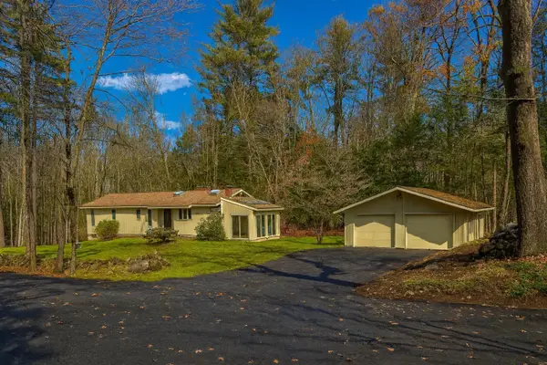 17 Foss Farm Road, Durham, NH 03824