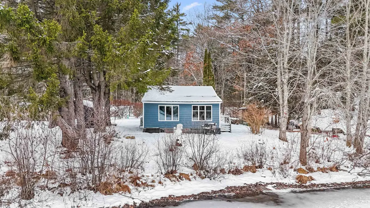 23 Hammond Road, Deerfield, NH 03037 - Image #1