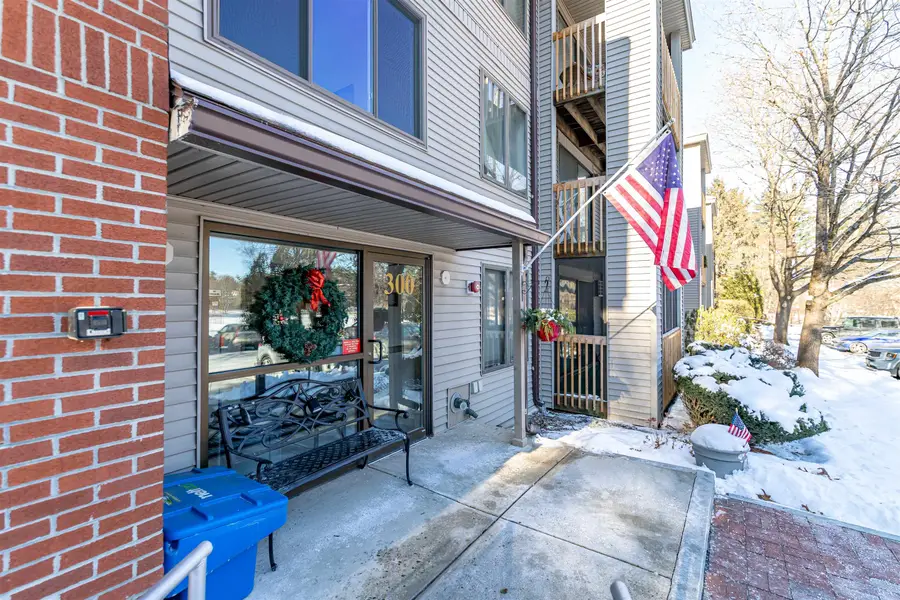 300 Candlewood Park #336, Nashua, NH 03060 - Image #2