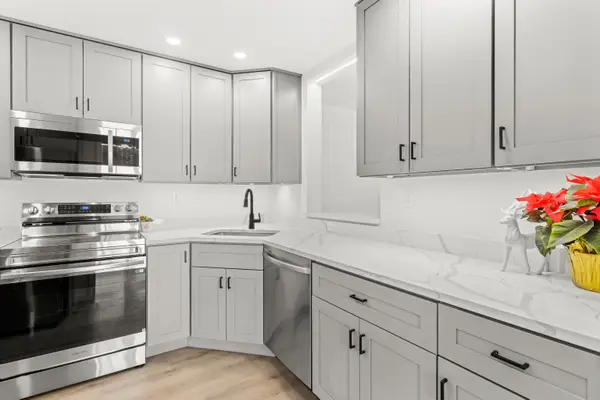 2 Scituate Place #1, Merrimack, NH 03054