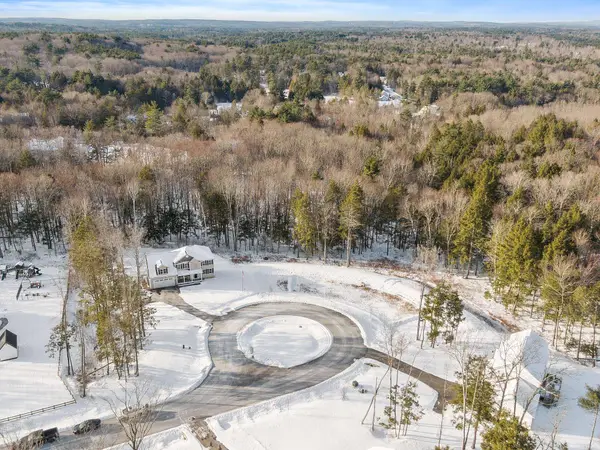 35 Emily Lane, Danville, NH 03819