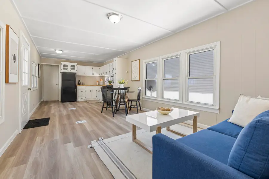 14 Stage Coach Circle, Londonderry, NH 03053 - Image #2