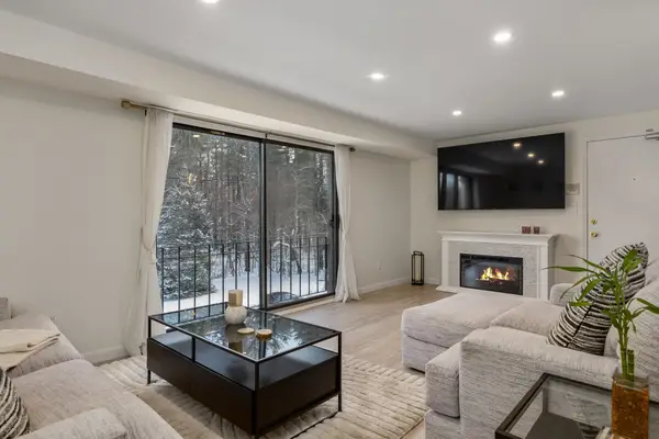 4 Brookside Drive #10, Exeter, NH 03833