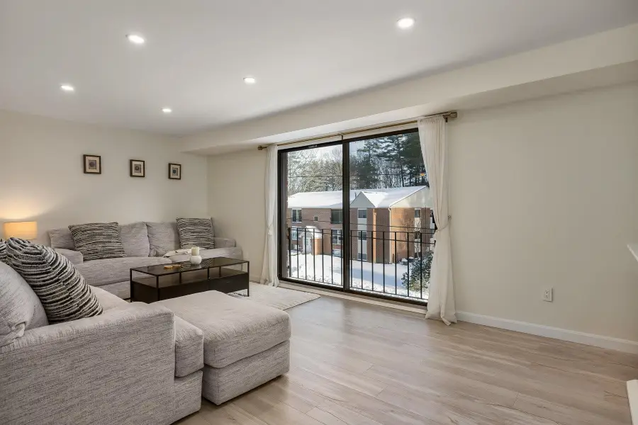 4 Brookside Drive #10, Exeter, NH 03833 - Image #3