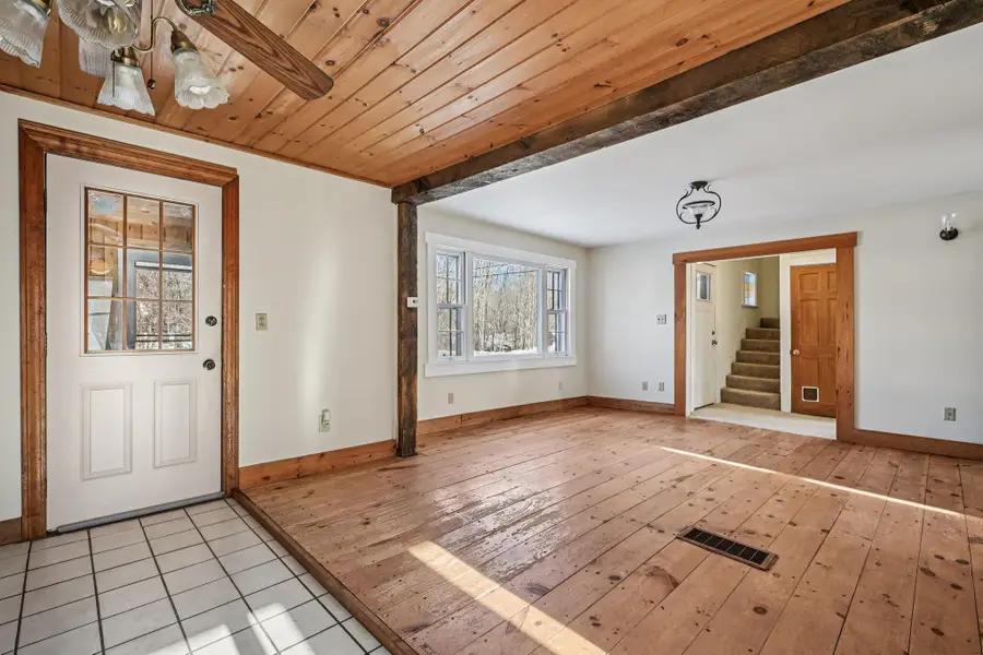 23 Sandown Road, Fremont, NH 03044 - Image #3