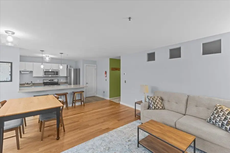 230 College Street #8, Burlington, VT 05401 - Image #3