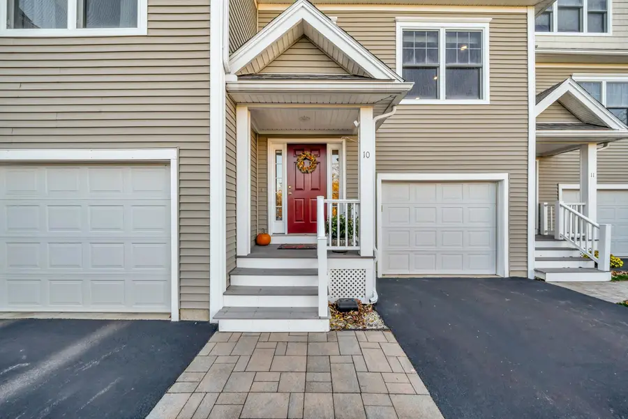 131 Court Street #10, Exeter, NH 03833 - Image #2