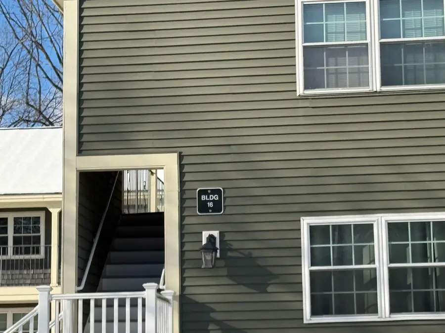 83 Cricketbrook Avenue, Dover, NH 03820 - Image #2