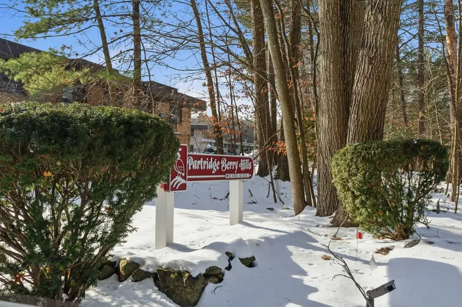 4 Strawberry Bank Road #1, Nashua, NH 03062 - Image #2