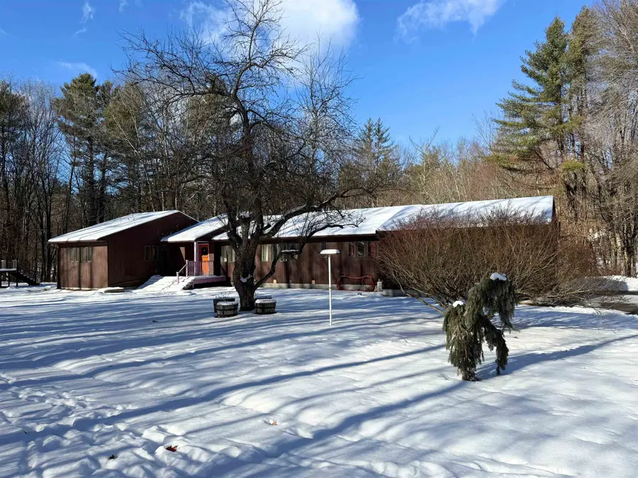 256 Middle Branch Road, New Boston, NH 03070 - Image #3