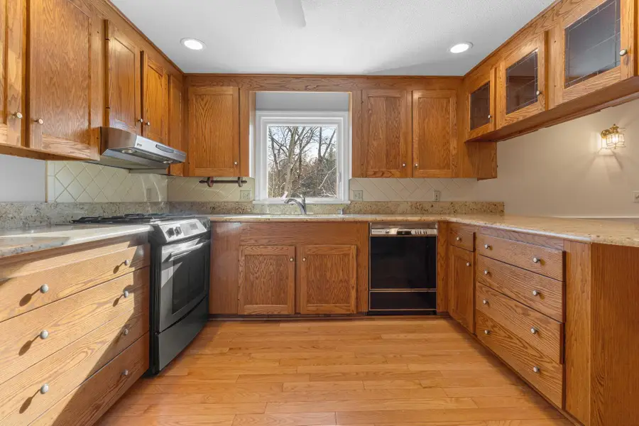 12 Fairway Drive, Amherst, NH 03031 - Image #3