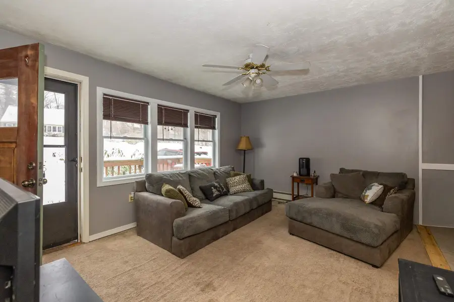 17 Grove Avenue, Salem, NH 03079 - Image #3