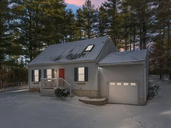 25 Leathers Lane, Dover, NH 03820