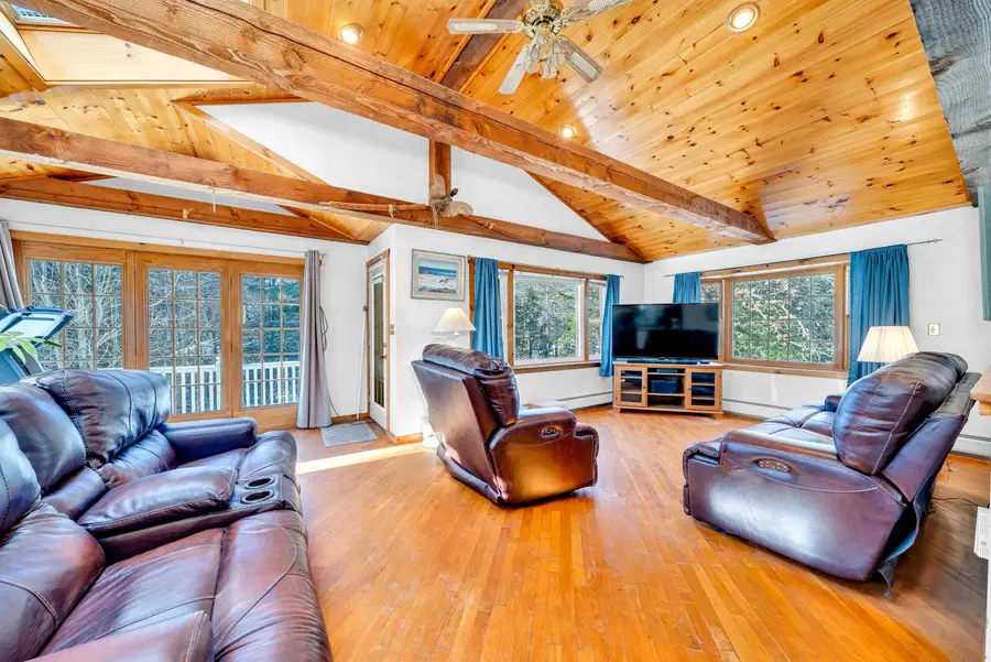 4 Coolidge Way, Raymond, NH 03077 - Image #2