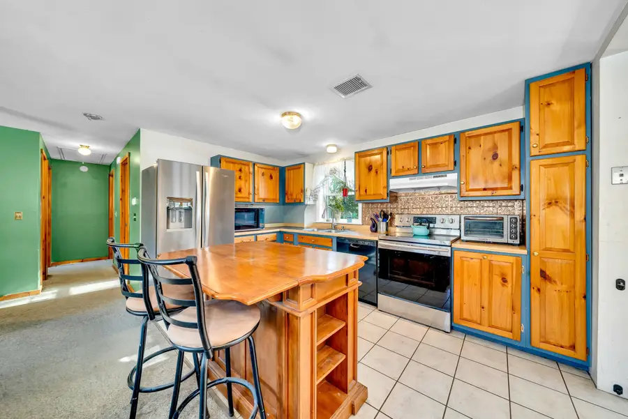 4 Coolidge Way, Raymond, NH 03077 - Image #3