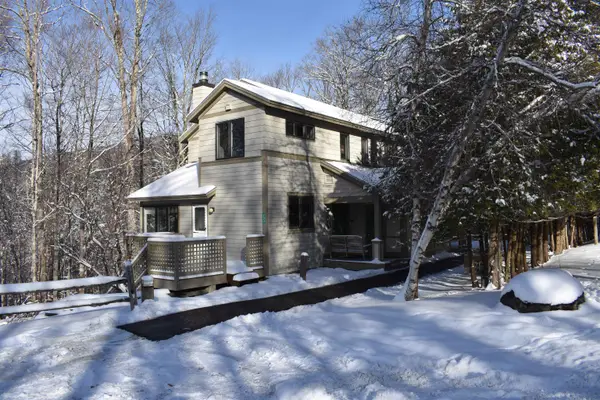 9 Trailside Executive 9, Cambridge, VT 05464