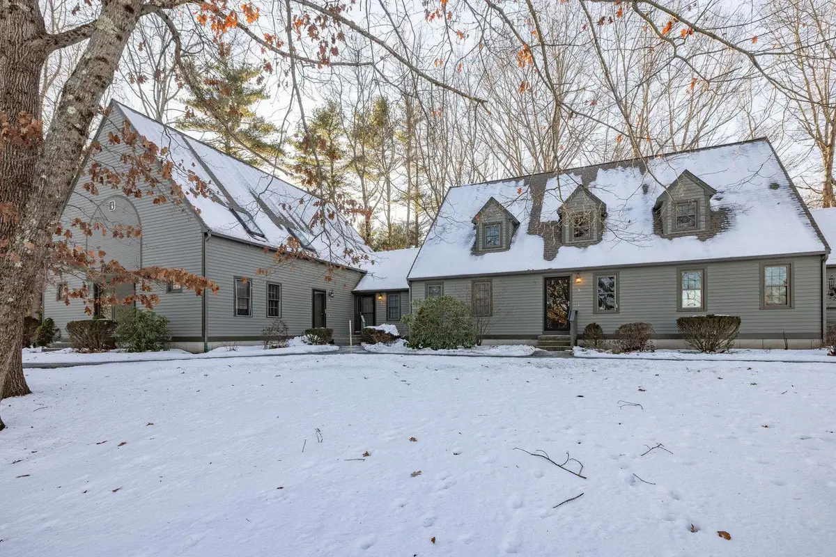 3 Montrose Drive, Stratham, NH 03885 - Image #1