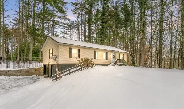 19 James Henry Drive, Barrington, NH 03825