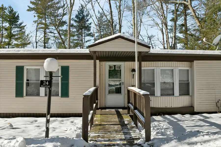 24 Donald Drive, Goffstown, NH 03045 - Image #2